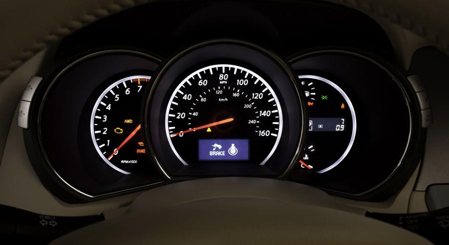  Nissan Murano CrossCabriolet 2011 года  (фото 23 из 131)